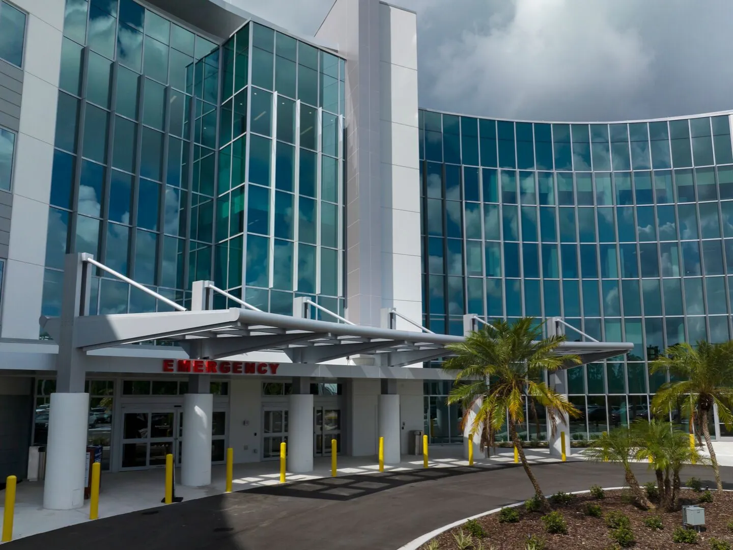 AdventHealth Palm Coast Parkway Emergency Department Entrance